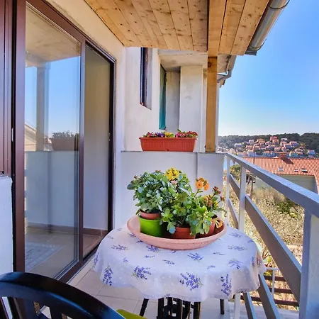 Apartments Mirella Mali Losinj Exterior photo